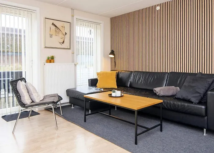 4 Star In Romo-by Traum *