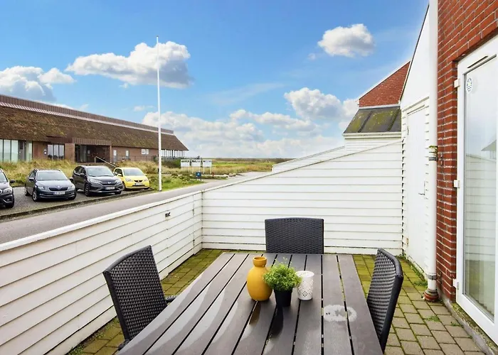 4 Star In Romo-by Traum